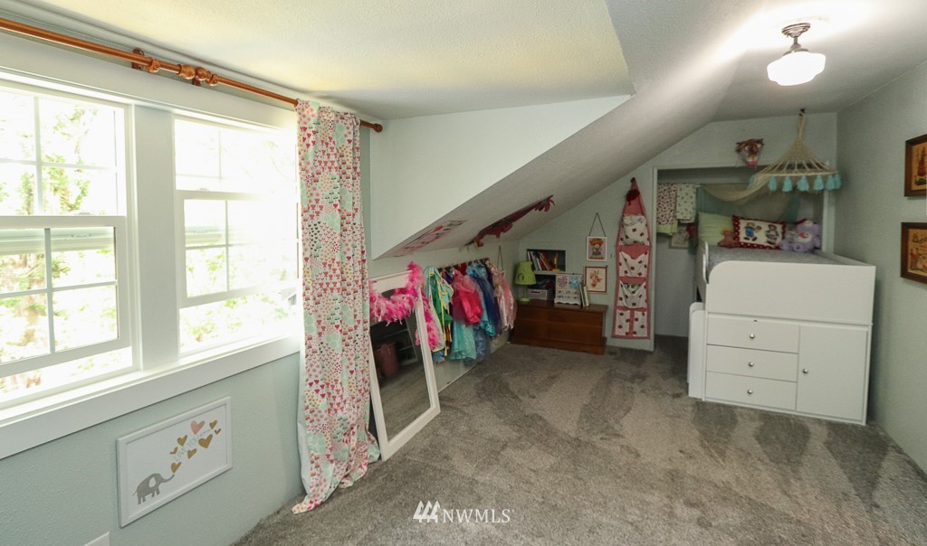 2025 Southeast Fenton Road Port Orchard, WA 98367 - Photo 17 of 25 Gallery Image 17