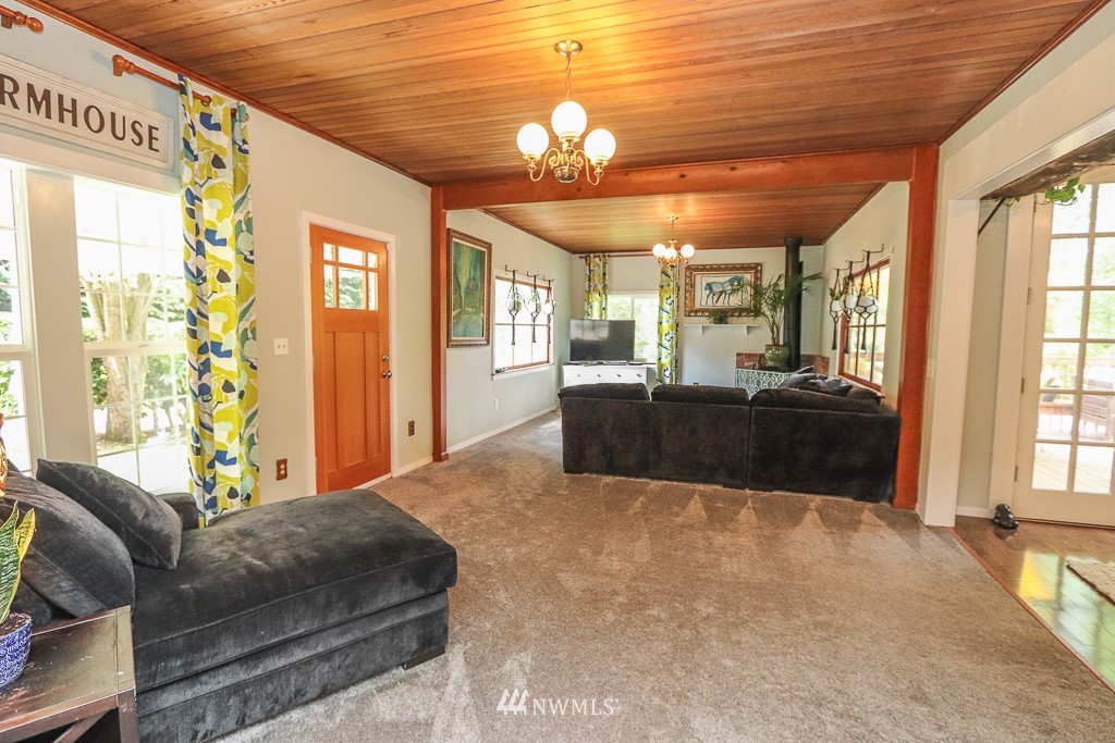 2025 Southeast Fenton Road Port Orchard, WA 98367 - Photo 7 of 25 Gallery Image 7