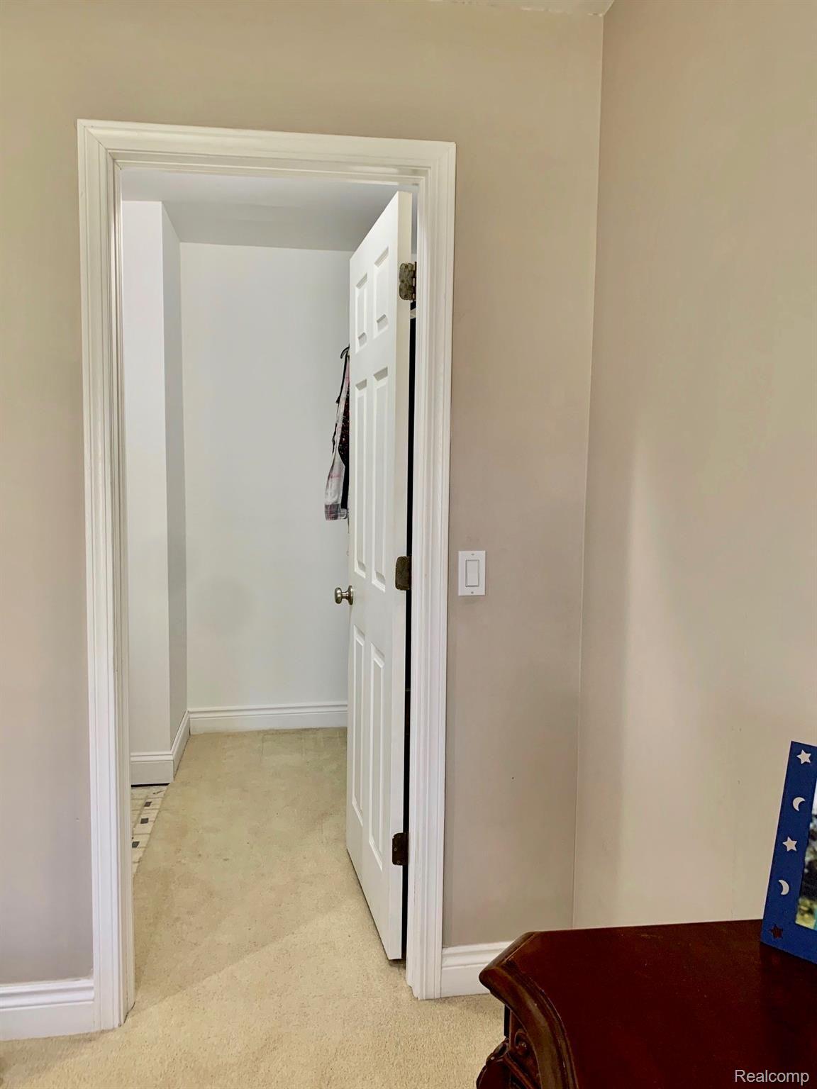 14114 Torrey Road Fenton, MI 48430 - Photo 40 of 82 mastercloset.jpeg