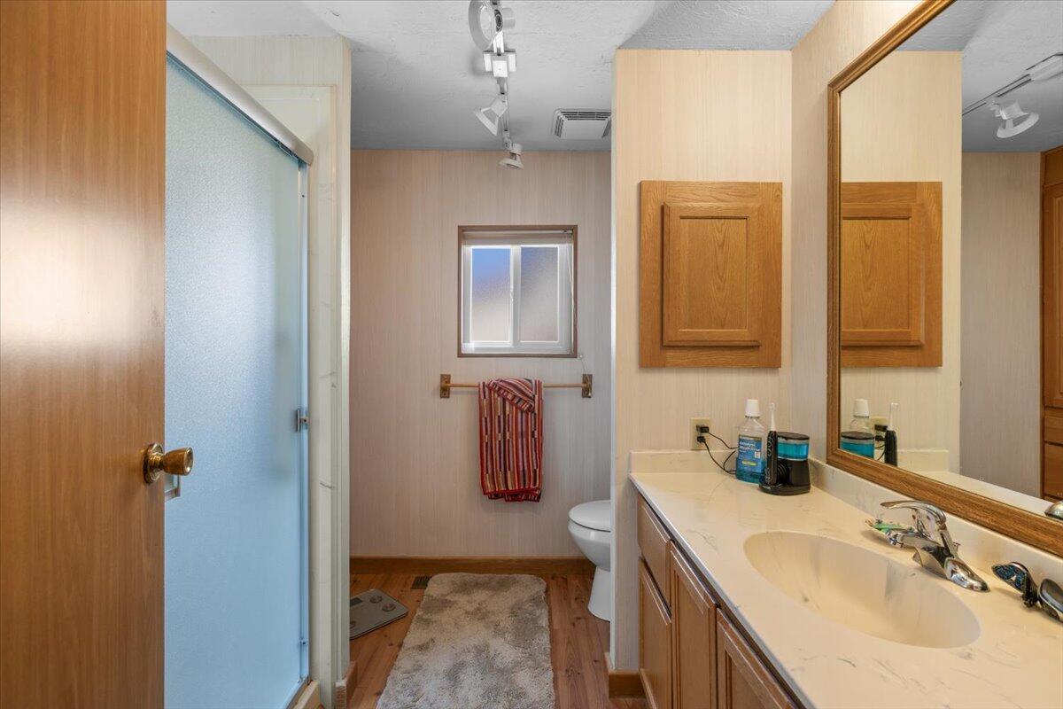 555 Freeman Road, Unit 146 Central Point, OR 97502 - Photo 13 of 21 16-CI_9552