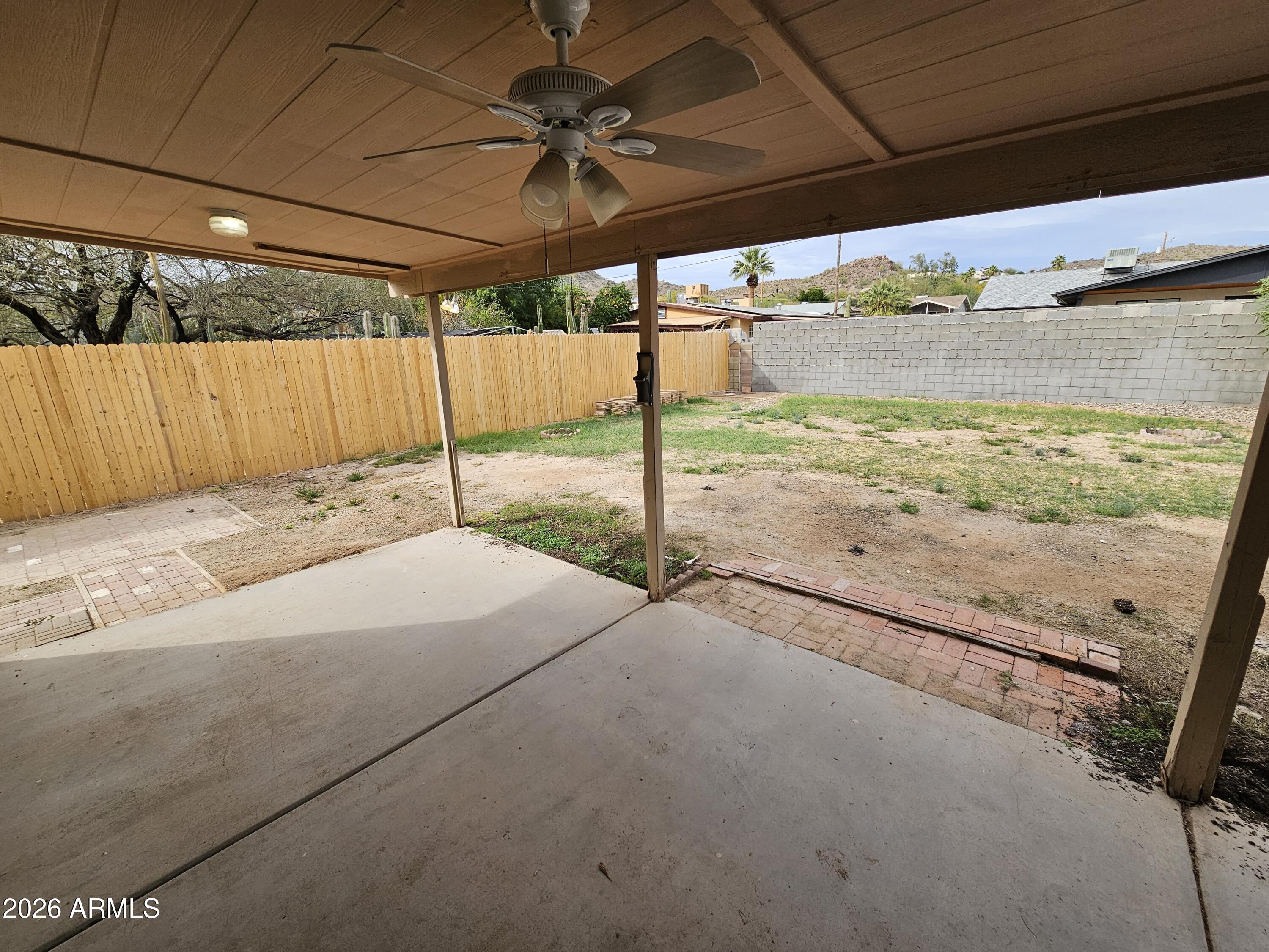 1422 East Yucca Street Phoenix, AZ 85020 - Photo 4 of 13 20260216_145305