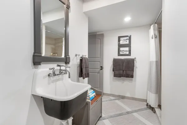 $7,250,000 | 4076 Fiddlers Way, Holland, MI 49423