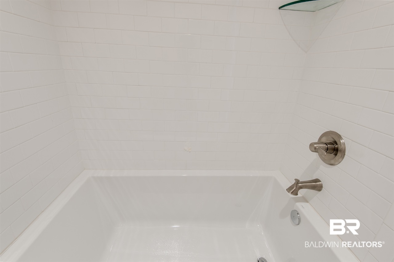 72 Fairhope Avenue, Unit 6 Fairhope, AL 36532 - Photo 28 of 44