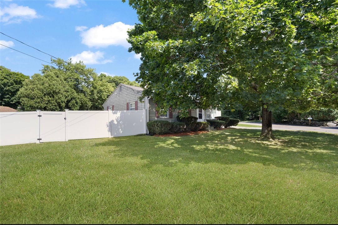 5 Halsey Road Woonsocket, RI 02895 - Photo 35 of 35