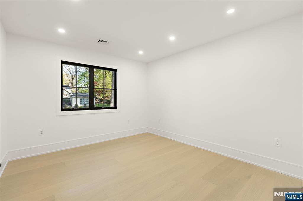 308 Myrtle Street Haworth, NJ 07641 - Photo 22 of 34