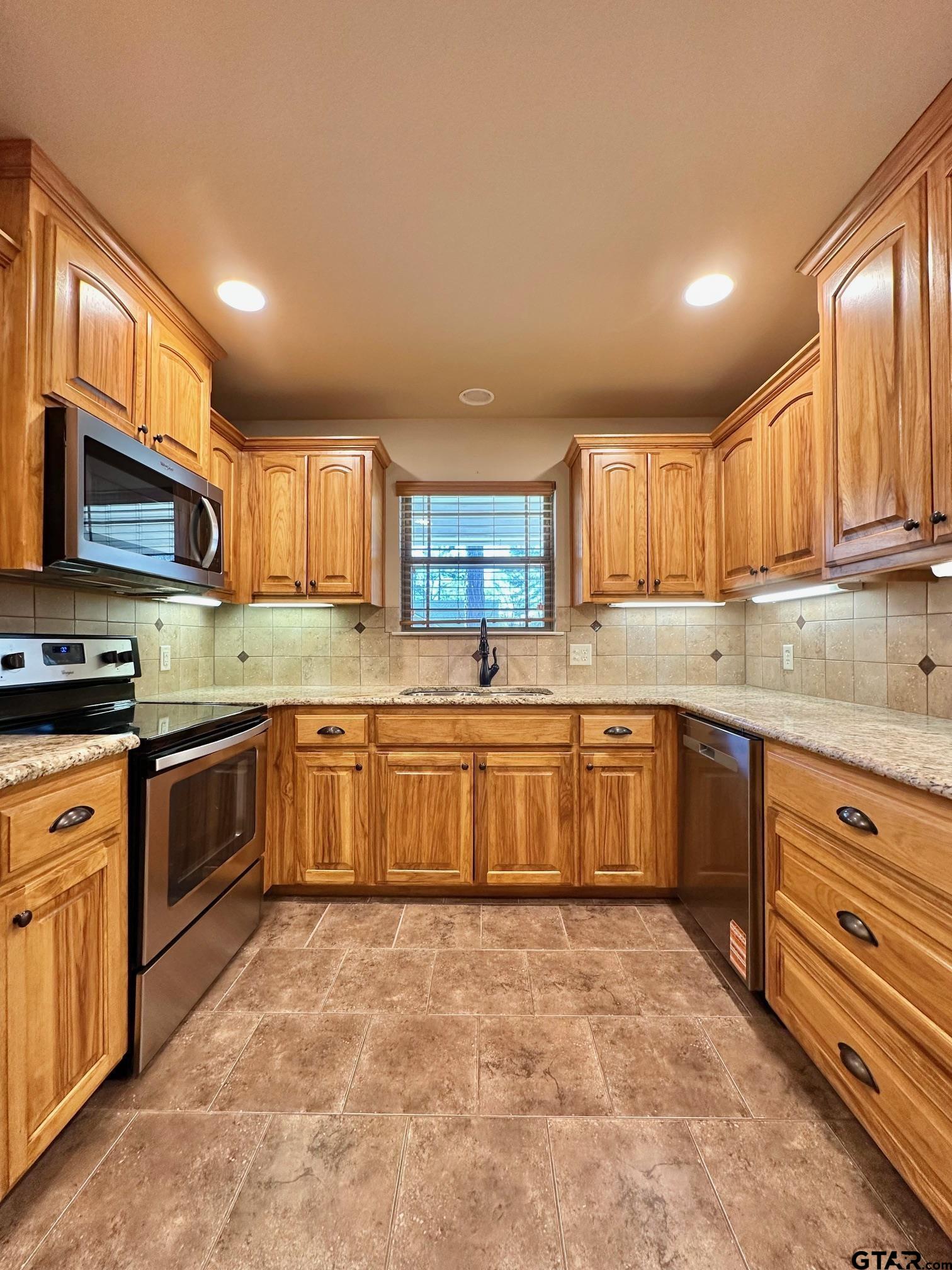 201 Memory Lane Kilgore, TX 75662 - Photo 11 of 45