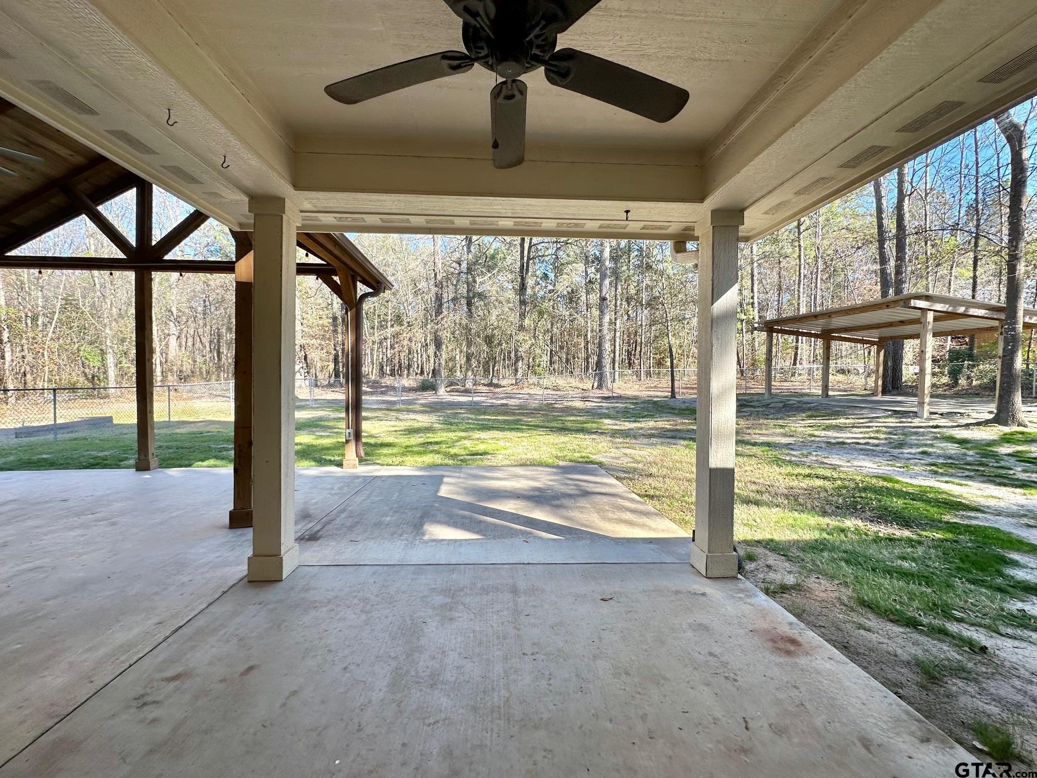201 Memory Lane Kilgore, TX 75662 - Photo 34 of 45 a view of a room with porch and a yard