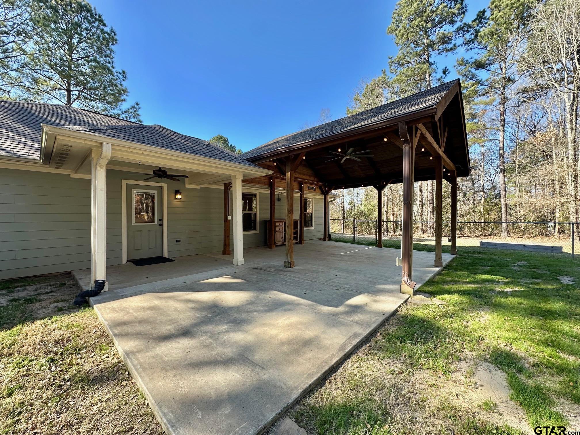 201 Memory Lane Kilgore, TX 75662 - Photo 41 of 45