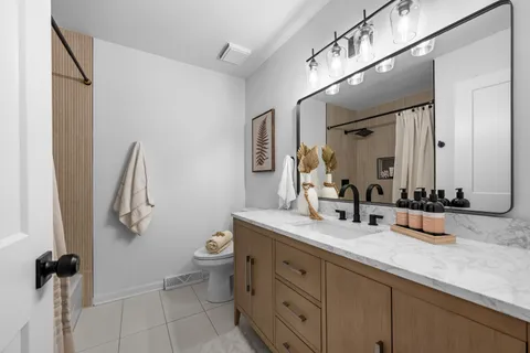 $715,000 | 7205 Walden Lane, Darien, IL 60561