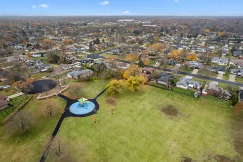 $715,000 | 7205 Walden Lane, Darien, IL 60561