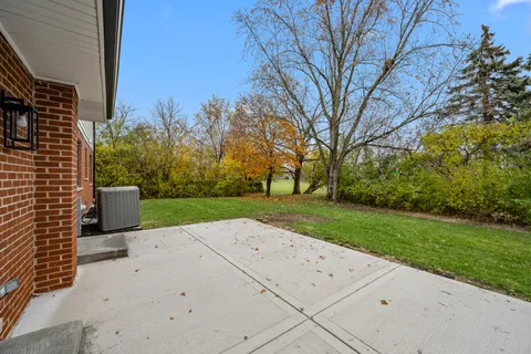 $715,000 | 7205 Walden Lane, Darien, IL 60561