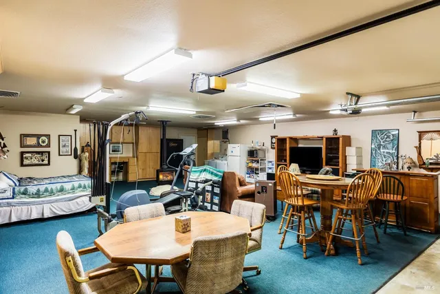 $2,849,000 | 21623 7 Lakes Road, Redding, CA 96003