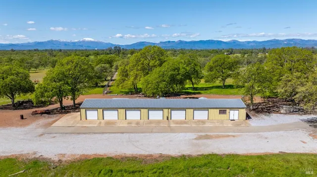 $2,849,000 | 21623 7 Lakes Road, Redding, CA 96003