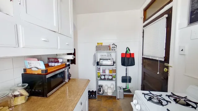 $1,075 | 6813 21st Street, Unit 1403, Berwyn, IL 60402