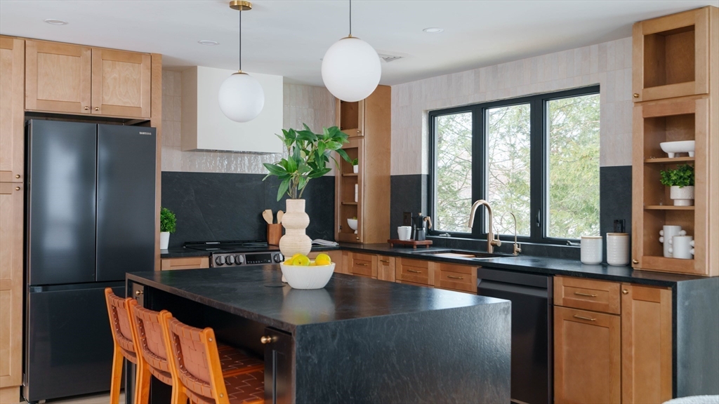 8 Emily Road Framingham, MA 01701 - Photo 13 of 42