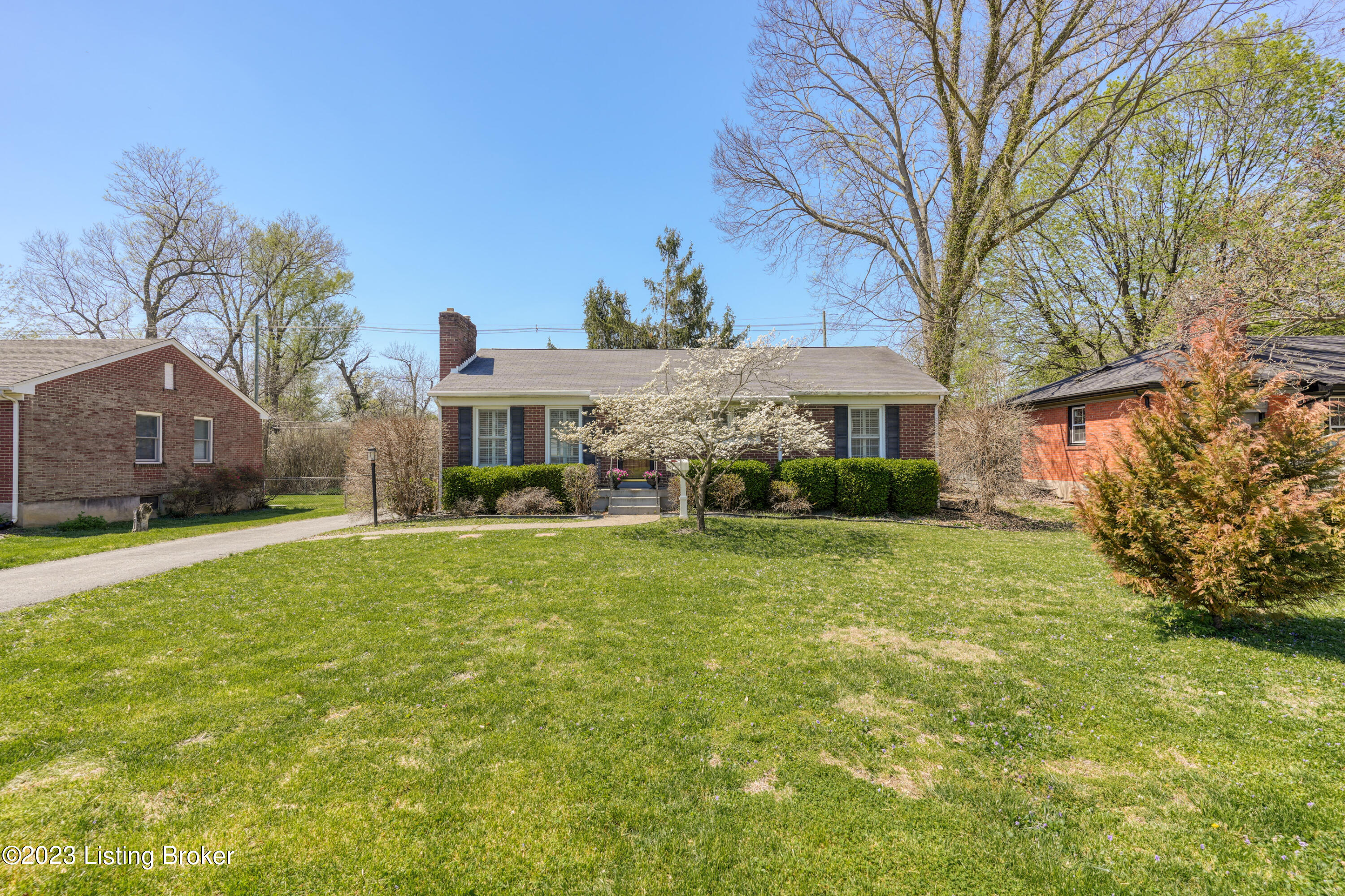 218 Bramton Road Louisville, KY 40207 - Photo 47 of 50 012 - 20230412 04682