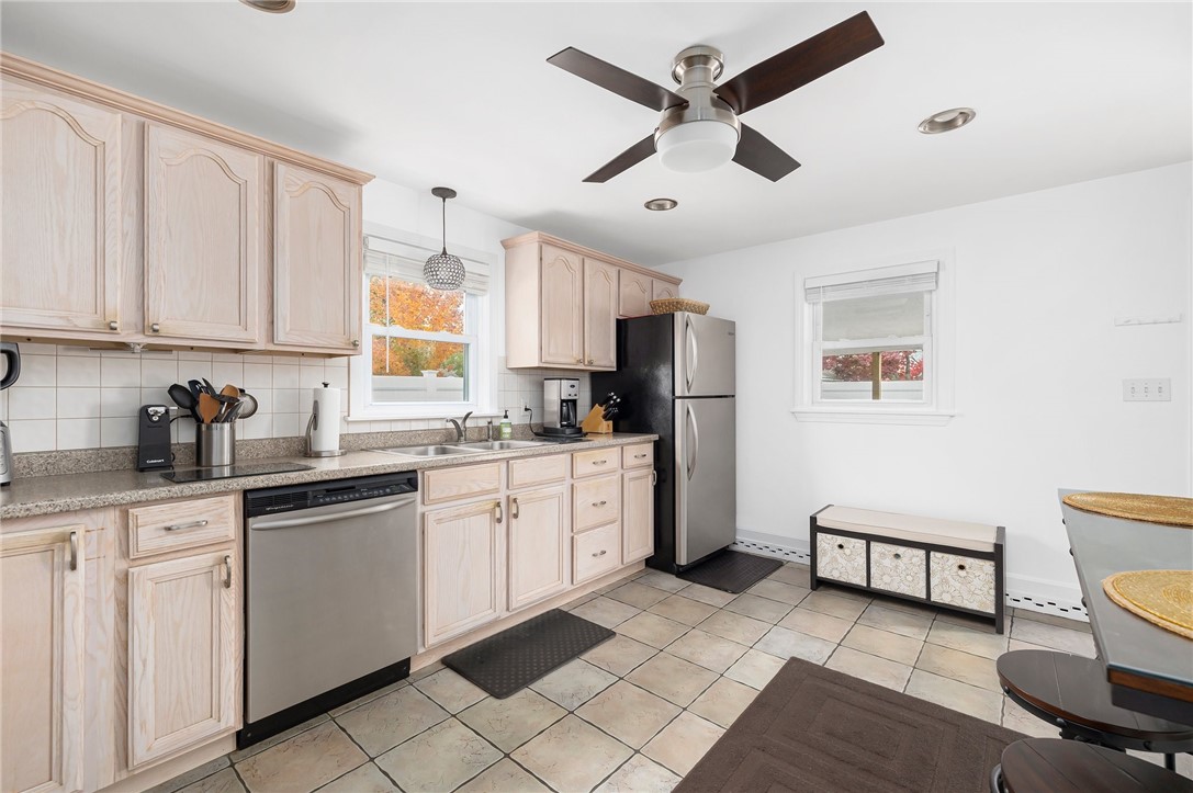 120 Monticello Road Pawtucket, RI 02861 - Photo 8 of 32 Gallery Image 8