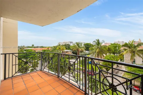 $3,500 | 101 Sidonia Avenue, Unit 404, Coral Gables, FL 33134