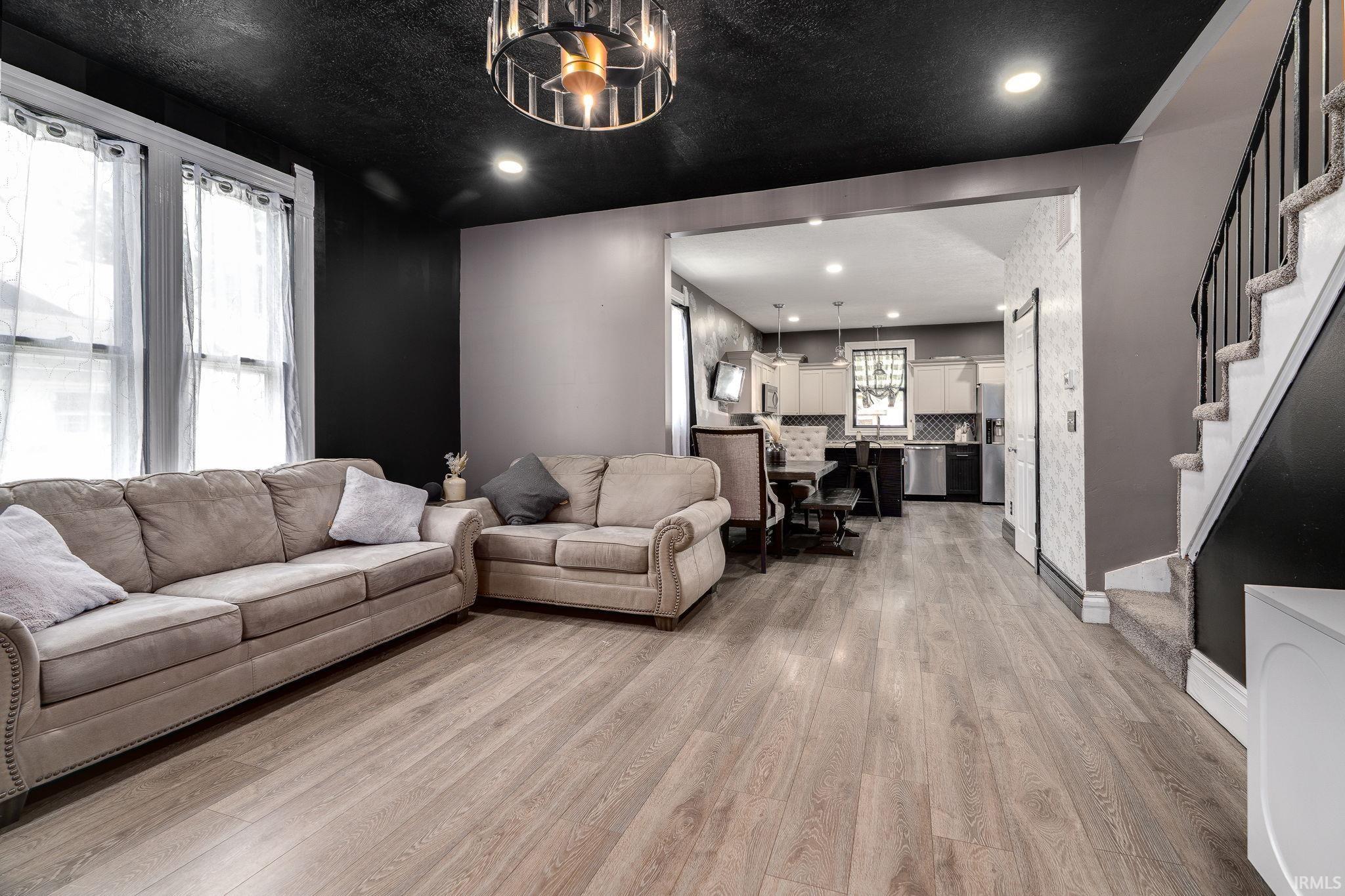 609 Jefferson Street Covington, IN 47932 - Photo 5 of 36