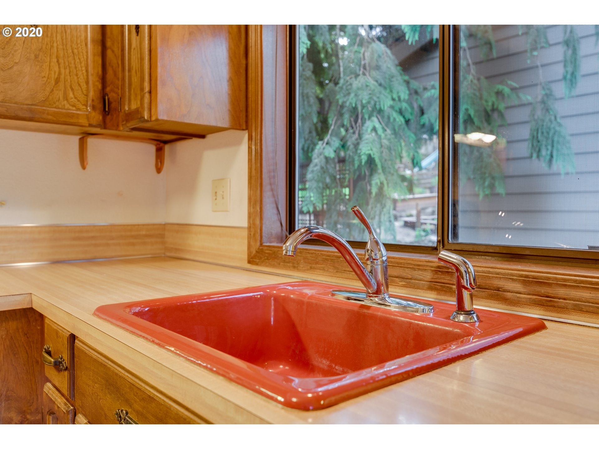3612 Southwest Custer Street Portland, OR 97219 - Photo 14 of 32 Gallery Image 14