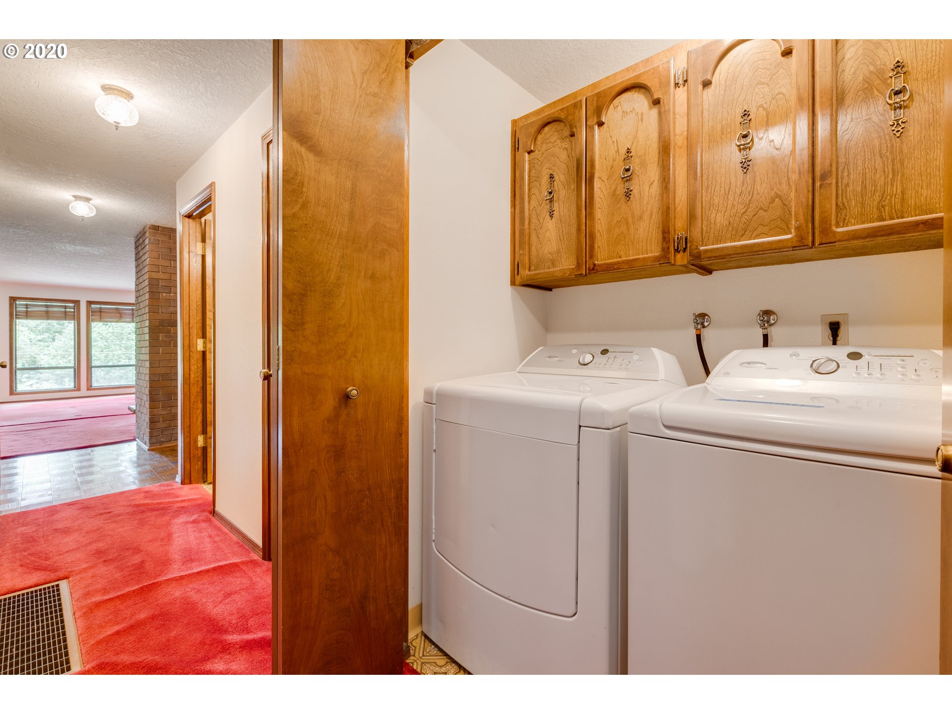3612 Southwest Custer Street Portland, OR 97219 - Photo 24 of 32 Gallery Image 24