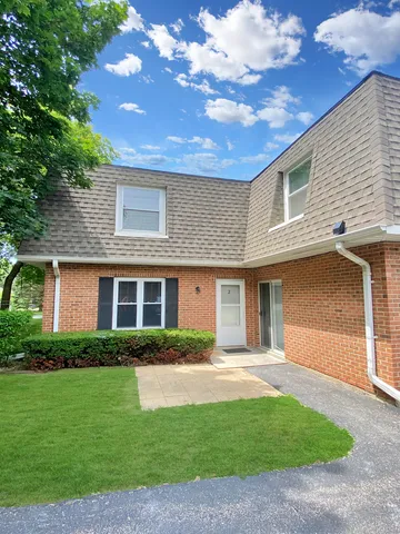 $1,800 | 36934 Illinois Rte 59, Unit 2, Ingleside, IL 60041