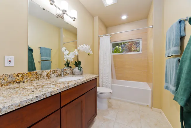 $3,385,000 | 77-145 Kalaniuka Street, Holualoa, HI 96725