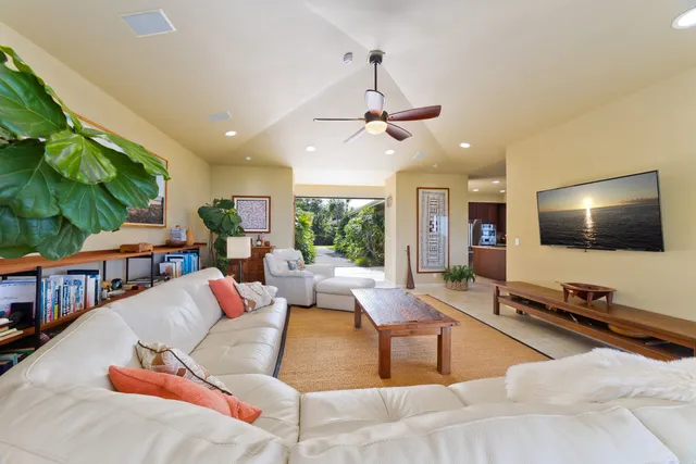 $3,385,000 | 77-145 Kalaniuka Street, Holualoa, HI 96725