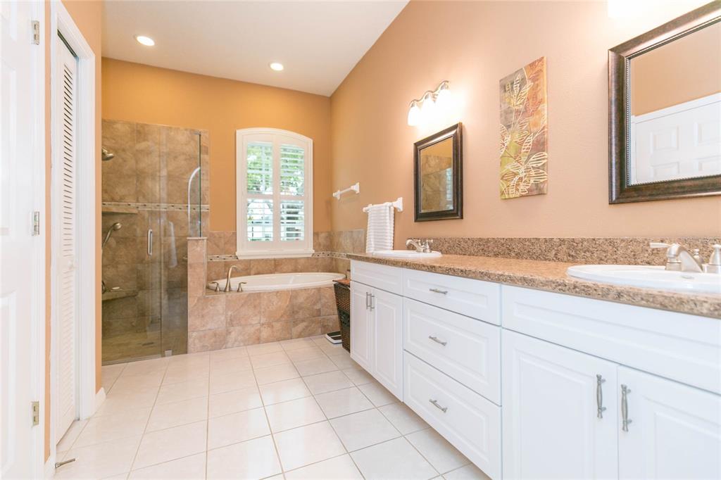 3516 Shadowood Drive Valrico, FL 33596 - Photo 22 of 56