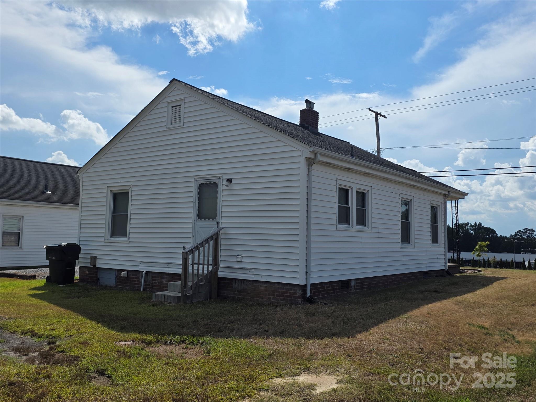 906 Linwood Road Gastonia, NC 28052 - Photo 9 of 10 Gallery Image 9