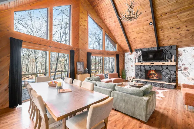 $389,000 | 10205 Lost Canyon Drive, Stanwood, MI 49346