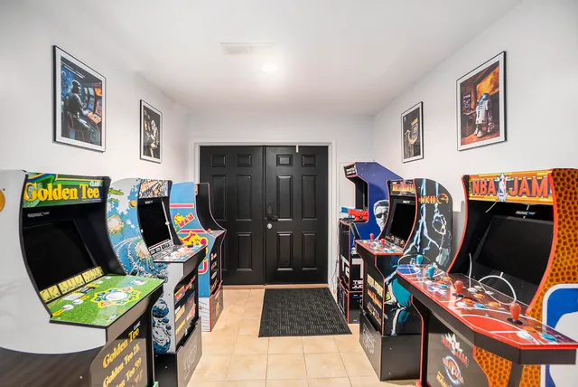 $389,000 | 10205 Lost Canyon Drive, Stanwood, MI 49346