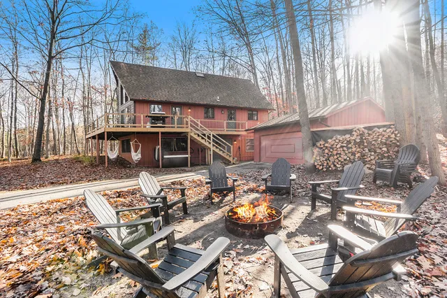 $389,000 | 10205 Lost Canyon Drive, Stanwood, MI 49346