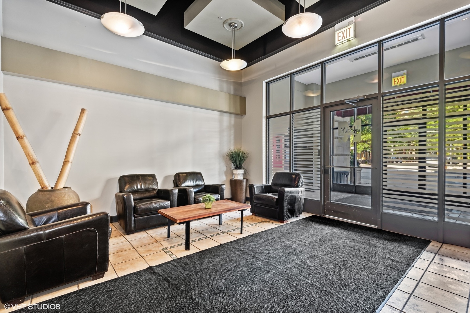 1301 West Madison Street, Unit 501 Chicago, IL 60607 - Photo 28 of 30 a living room with furniture