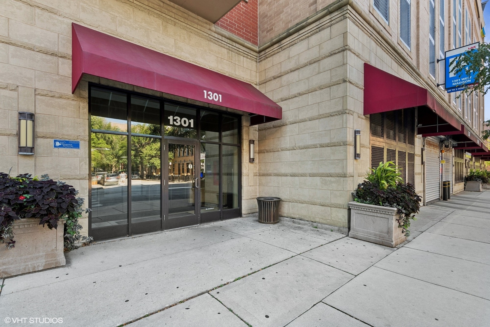 1301 West Madison Street, Unit 501 Chicago, IL 60607 - Photo 29 of 30 a view of a house with a bench