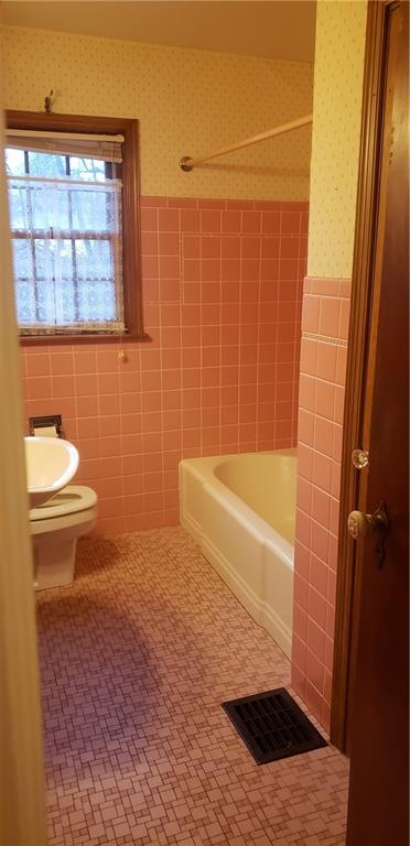 164 West Thompson Road Indianapolis, IN 46217 - Photo 14 of 22 Gallery Image 14
