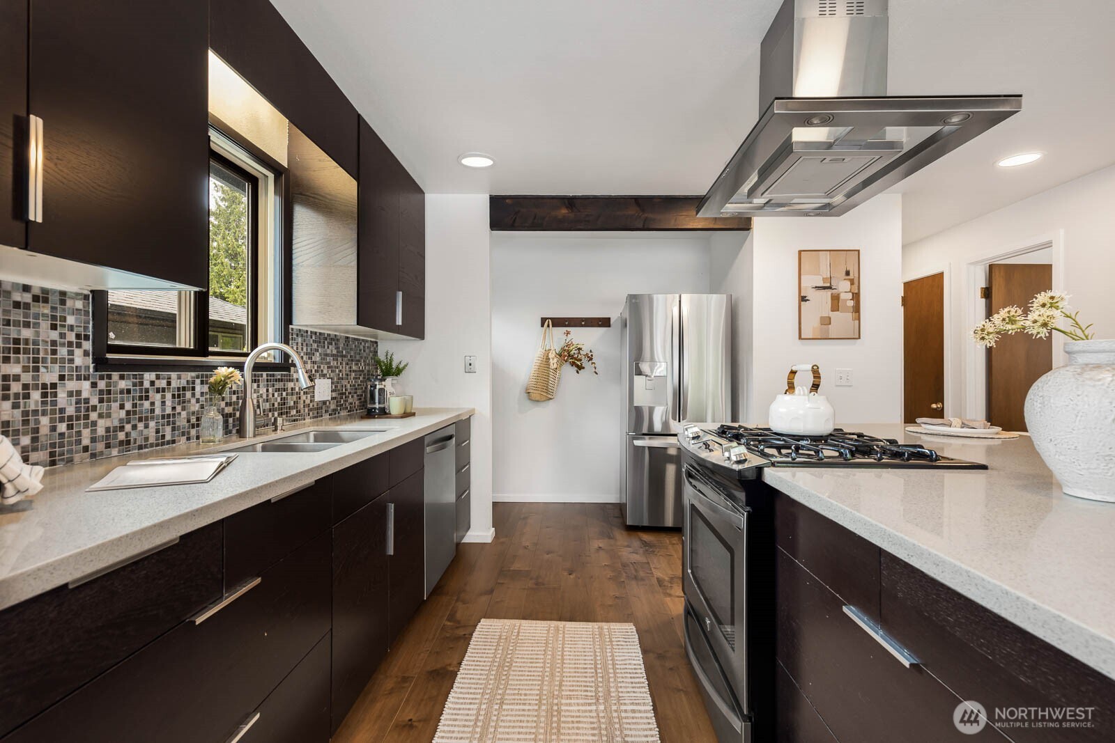 5025 48th Avenue Southwest Seattle, WA 98136 - Photo 6 of 26