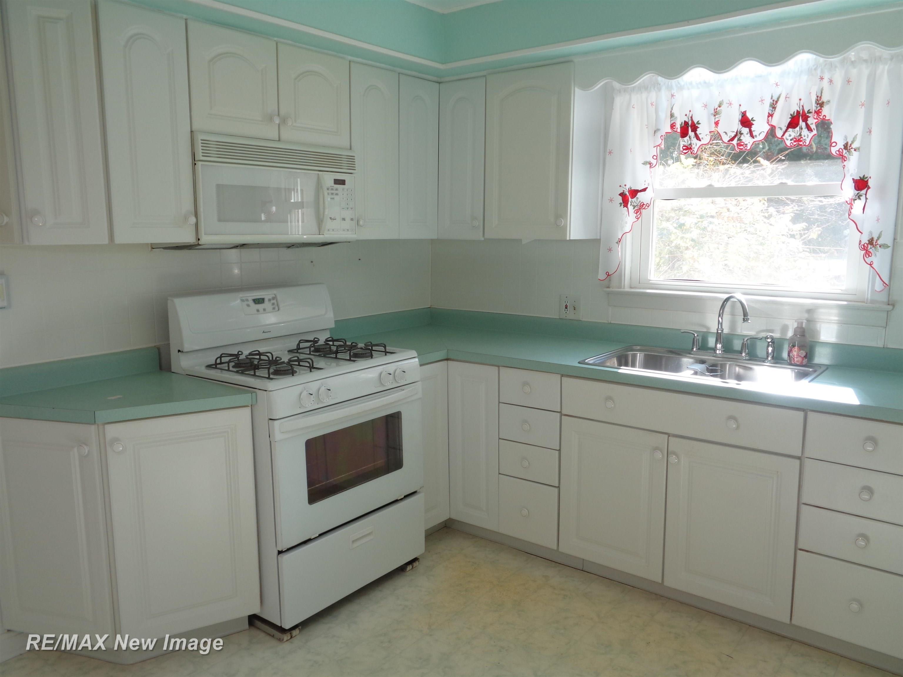 4740 South Washington Road Saginaw, MI 48601 - Photo 7 of 27 50159568-61764b99-d552-4b2d-b99a-6fc9a1ef4a20.JPG