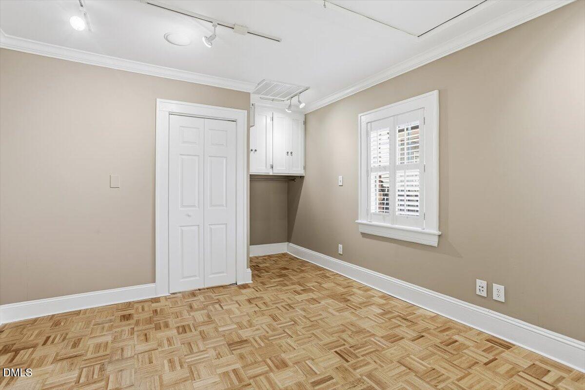 2609 Davis Street Raleigh, NC 27608 - Photo 28 of 31 an empty room with windows