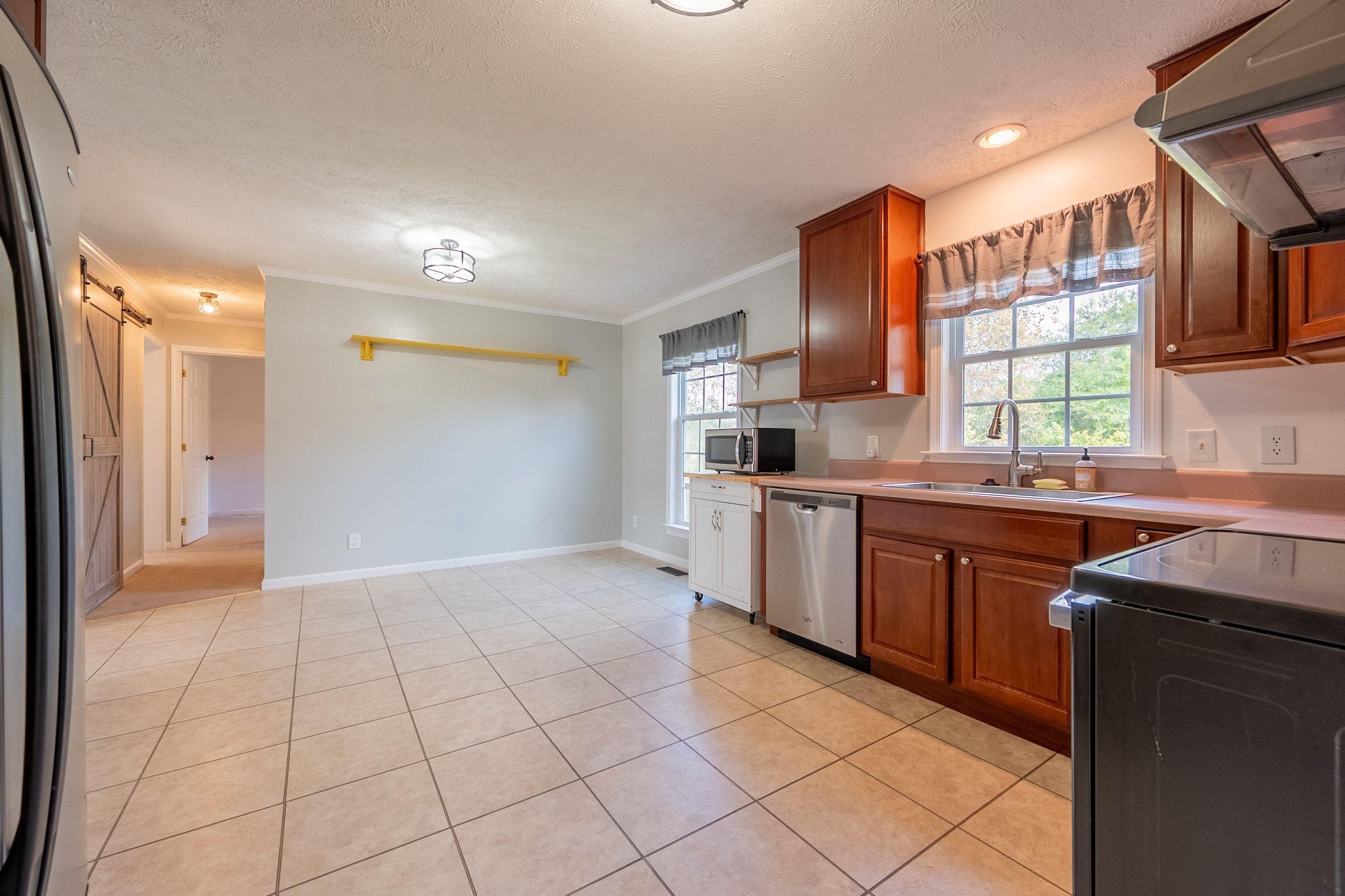 516 Meadow Ridge Radford, VA 24141 - Photo 38 of 73 Gallery Image 38