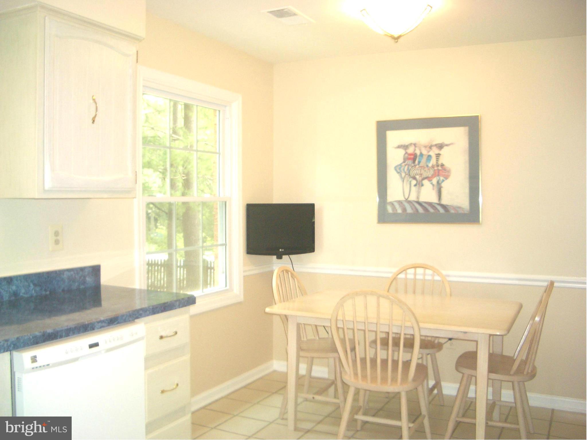 13636 North Gate Drive Silver Spring, MD 20906 - Photo 14 of 30 Kitchen
