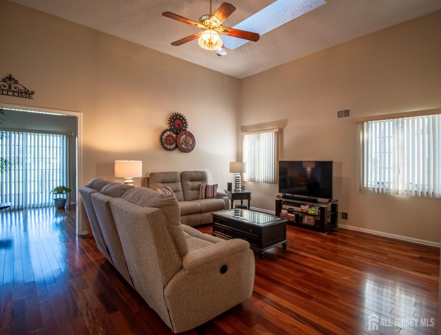 136 Chichester Road Monroe Township, NJ 08831 - Photo 10 of 32 Gallery Image 10