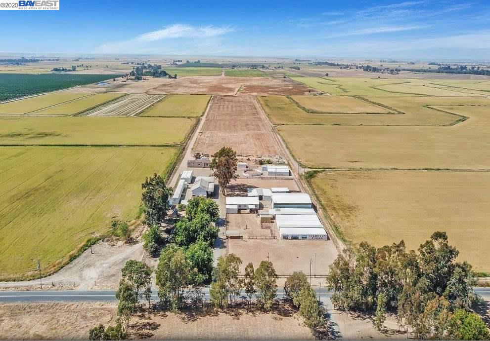 4710 South Brewer Road Pleasant Grove, CA 95668 - Photo 1 of 1 a view of an ocean and beach