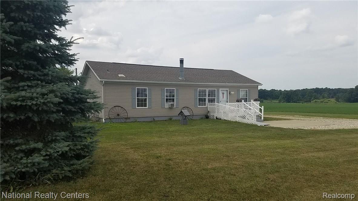 1234 Morris Road Lapeer, MI 48446 - Photo 1 of 30 Welcome to 1234 Morris Road in Lapeer!