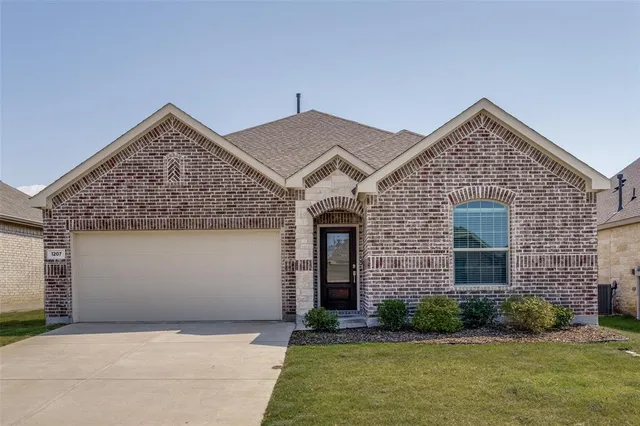 $1,750 | 1207 Mesquite Lane, Princeton, TX 75407