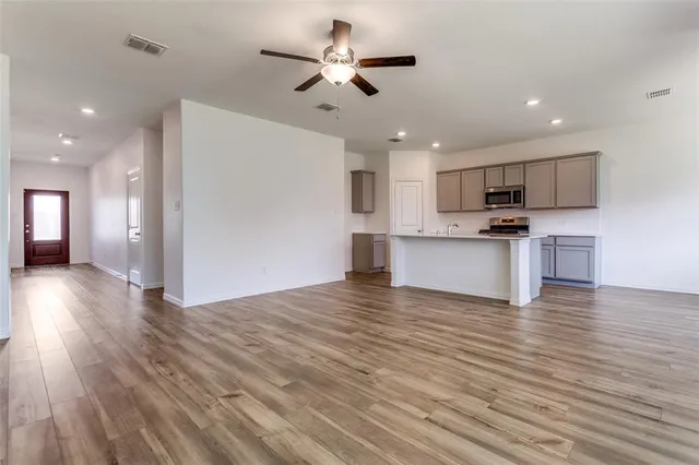 $1,750 | 1207 Mesquite Lane, Princeton, TX 75407