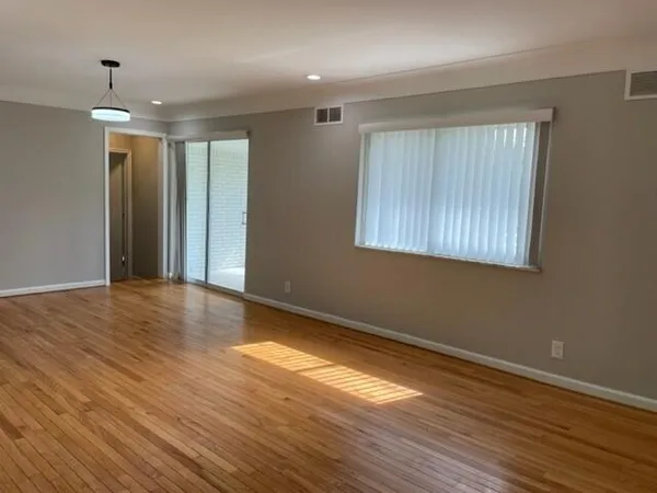 $324,899 | 8872 16 1/2 Mile Road, Sterling Heights, MI 48312