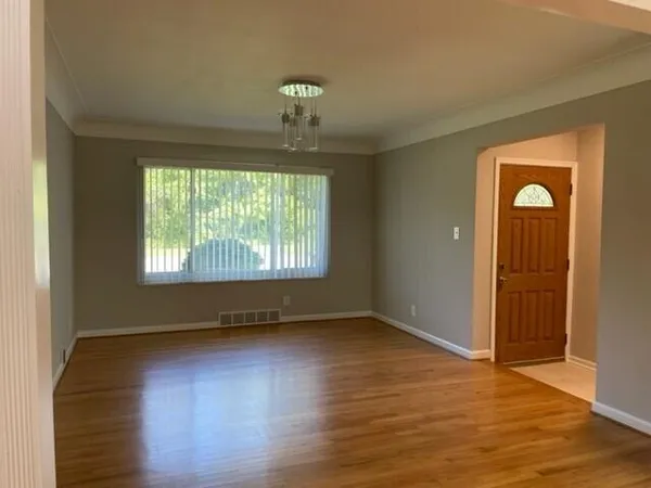 $324,899 | 8872 16 1/2 Mile Road, Sterling Heights, MI 48312