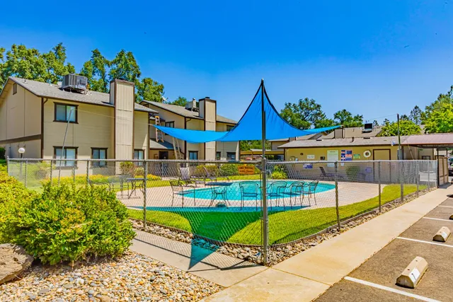 $215,450 | 49400 River Park Road, Unit 45, Oakhurst, CA 93644