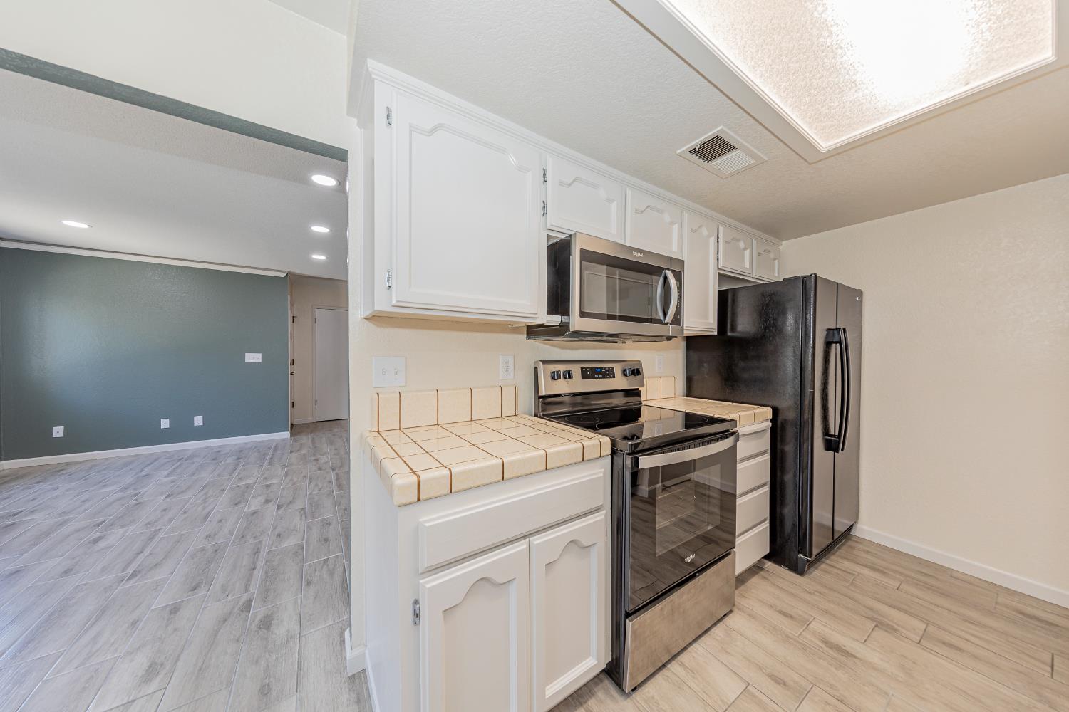 49400 River Park Road, Unit 45 Oakhurst, CA 93644 - Photo 11 of 29